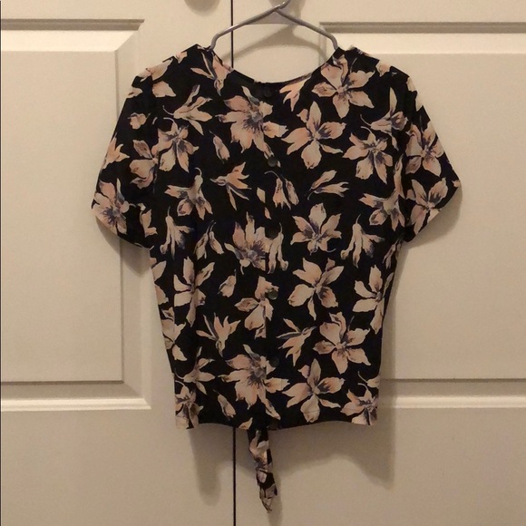 Madewell Silk Button-Back Tie Tee in White Orchard - Picture 3 of 6